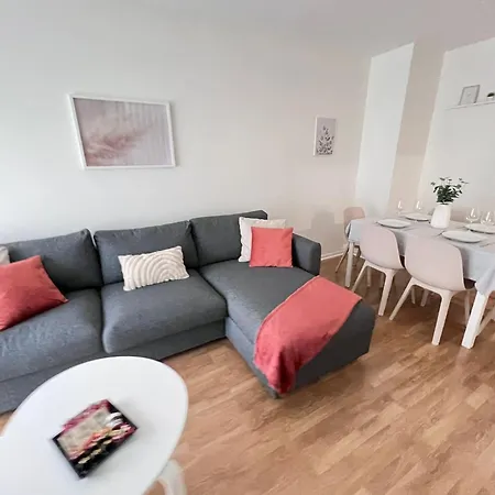 Apartment T3, Stade De France, Paris Et Parking *